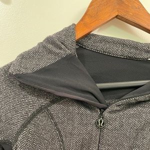 LULU LEMON grey black pull on athletic jacket